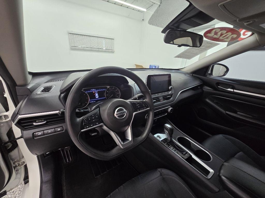 Nissan Altima 2.5 SV 2022