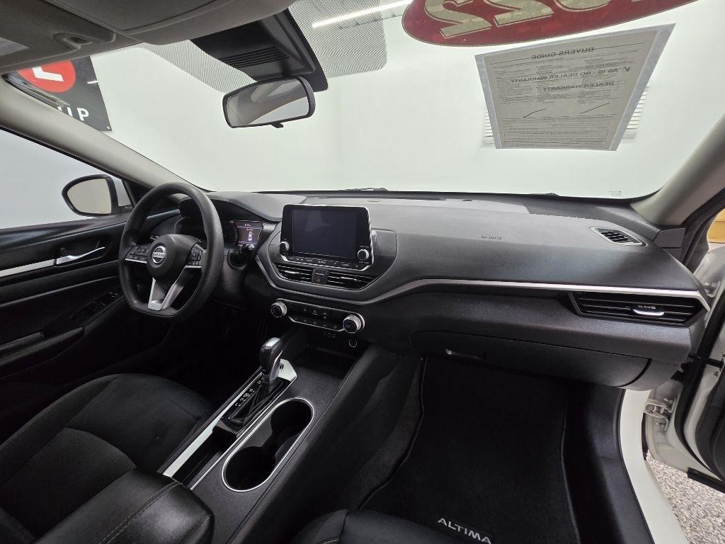 Nissan Altima 2.5 SV 2022