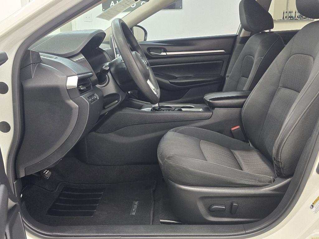 Nissan Altima 2.5 SV 2022