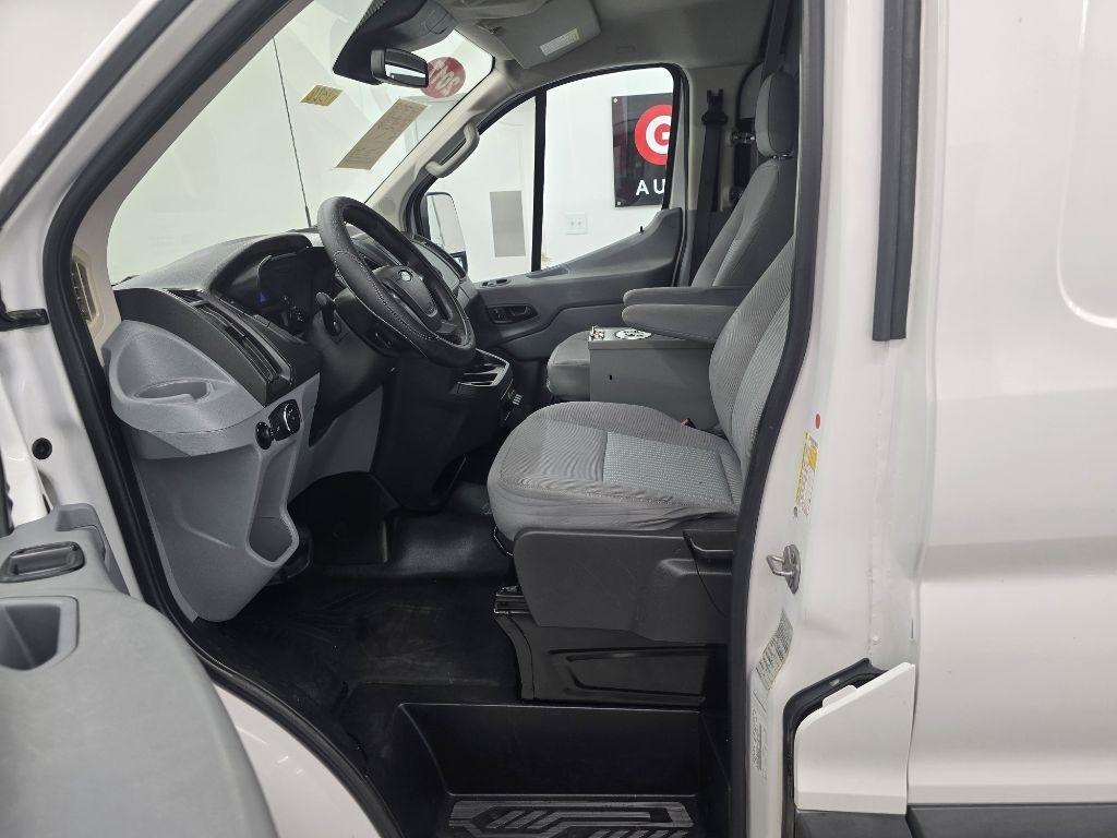 Ford Transit 150 Van Low Roof w/Sliding Pass. 148-in. WB 2017