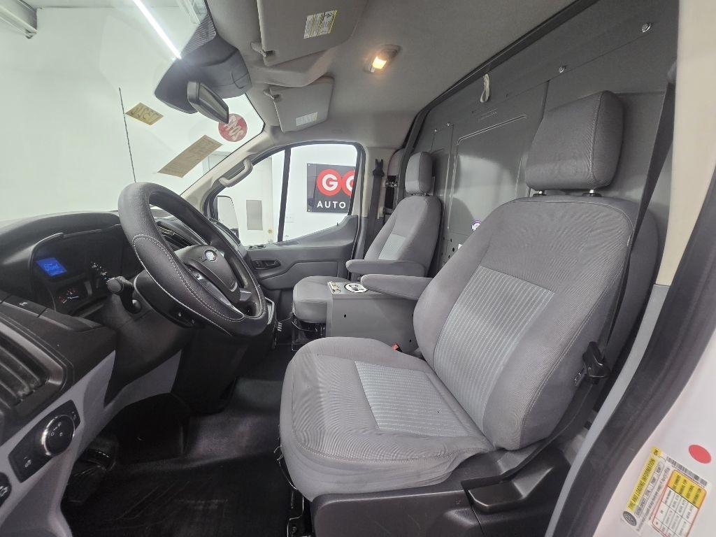 Ford Transit 150 Van Low Roof w/Sliding Pass. 148-in. WB 2017