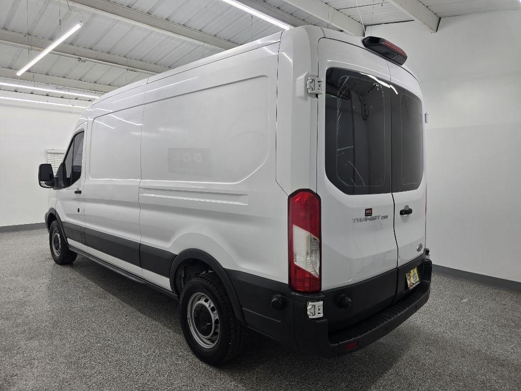 Ford Transit 250 Van Med. Roof w/Sliding Pass. 148-in. WB 2018