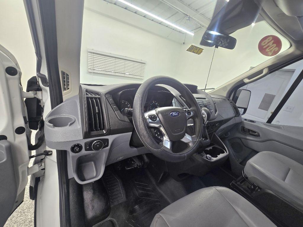Ford Transit 250 Van Med. Roof w/Sliding Pass. 148-in. WB 2018