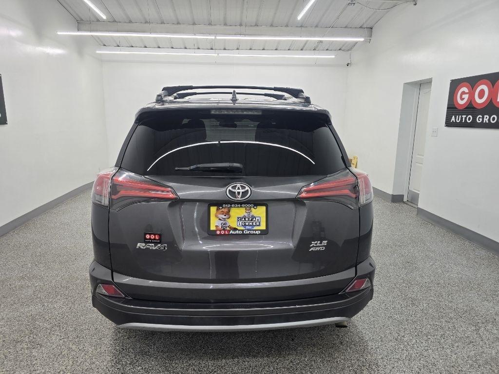 Toyota RAV4 XLE AWD 2018
