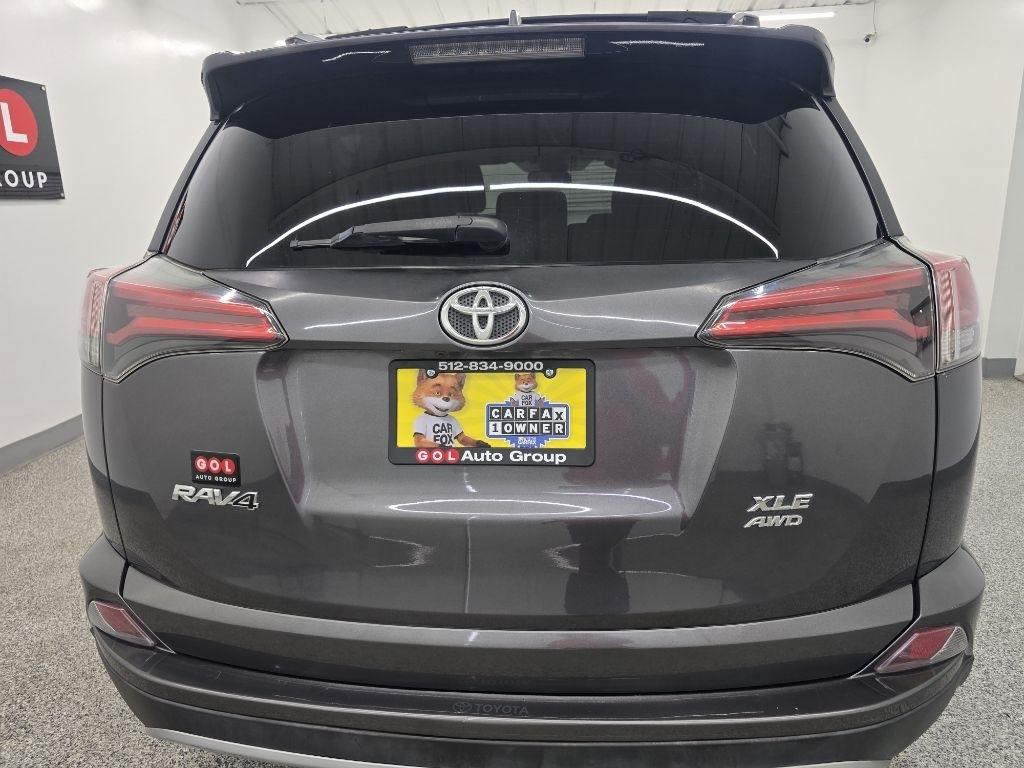 Toyota RAV4 XLE AWD 2018