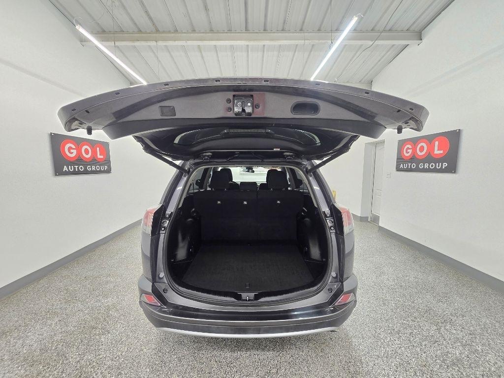 Toyota RAV4 XLE AWD 2018