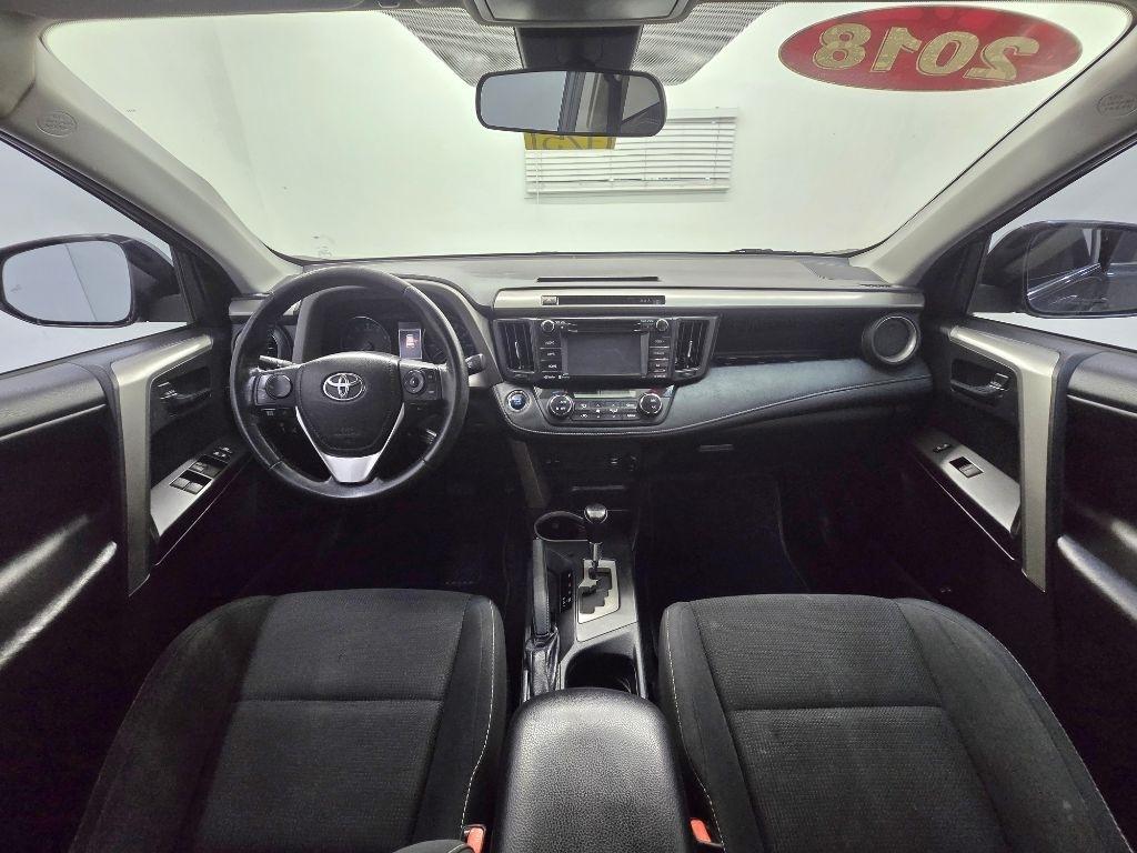 Toyota RAV4 XLE AWD 2018