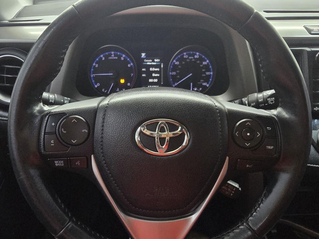 Toyota RAV4 XLE AWD 2018