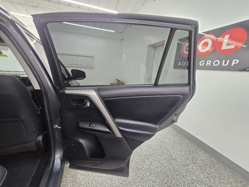 Toyota RAV4 XLE AWD 2018