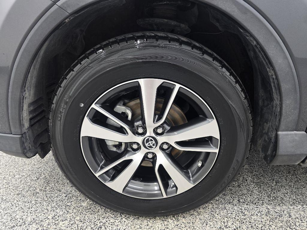 Toyota RAV4 XLE AWD 2018