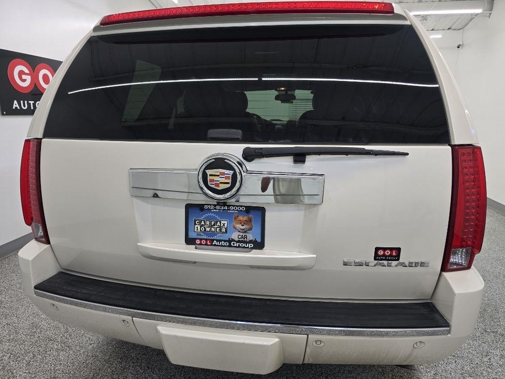Cadillac Escalade 2WD Luxury 2013