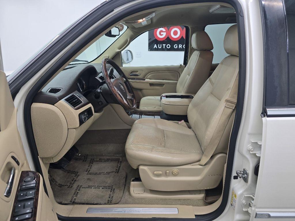 Cadillac Escalade 2WD Luxury 2013