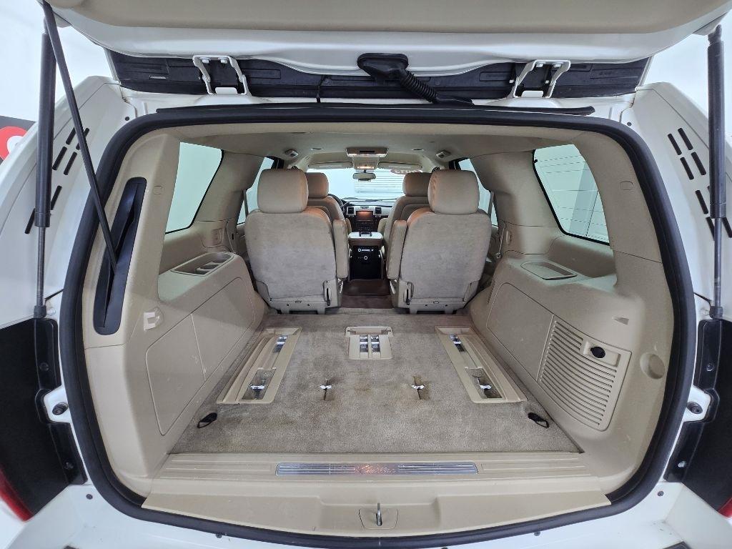 Cadillac Escalade 2WD Luxury 2013