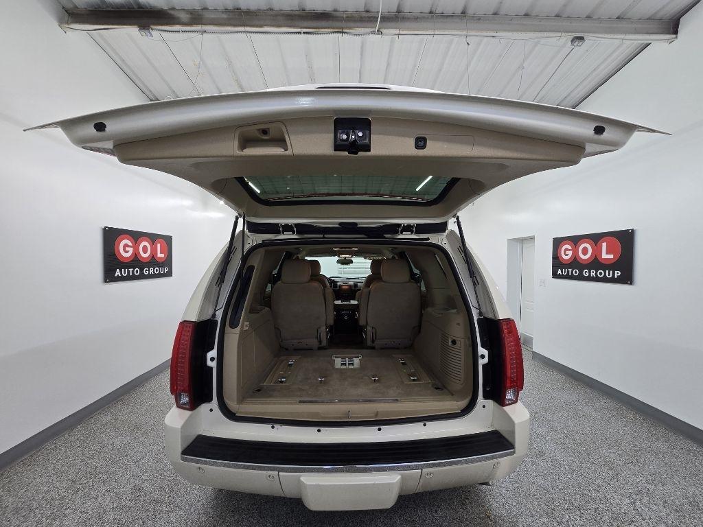 Cadillac Escalade 2WD Luxury 2013