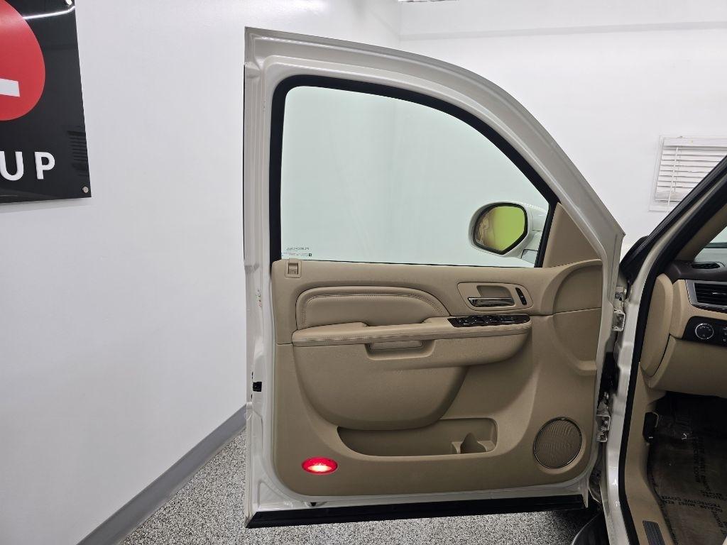 Cadillac Escalade 2WD Luxury 2013