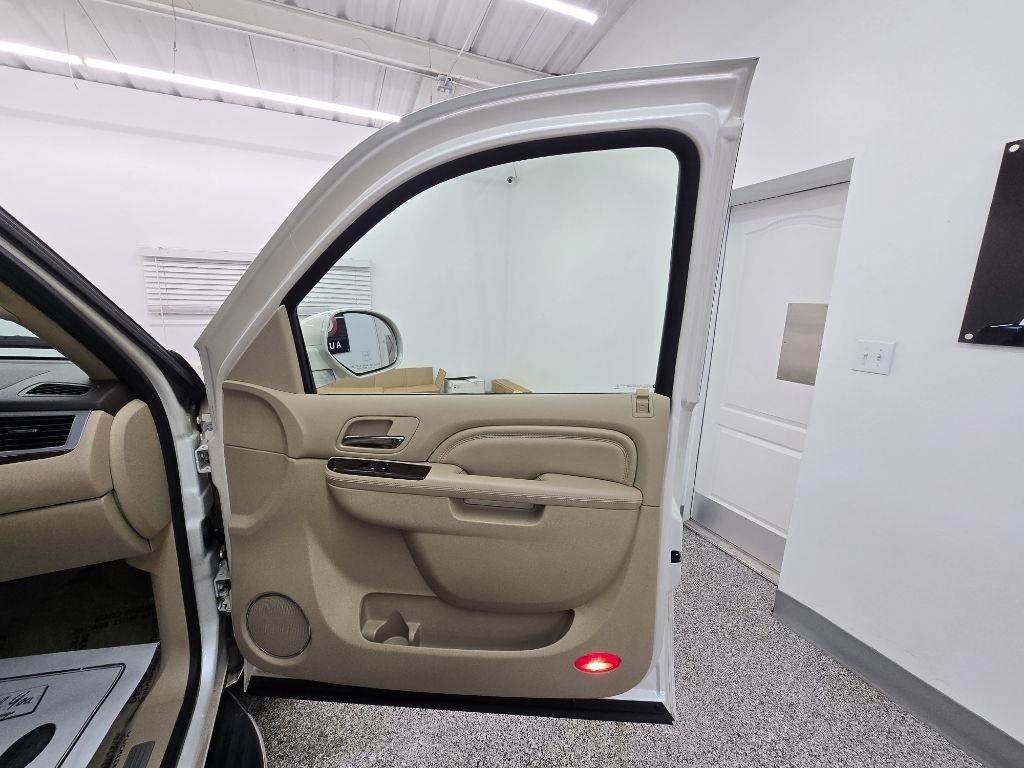 Cadillac Escalade 2WD Luxury 2013