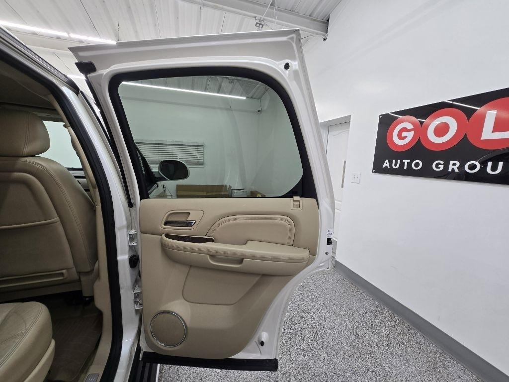 Cadillac Escalade 2WD Luxury 2013