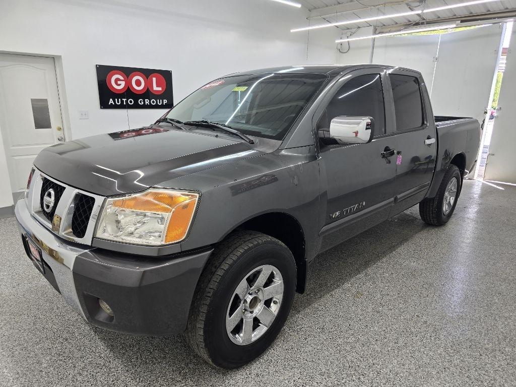 Nissan Titan S Crew Cab 2WD 2012