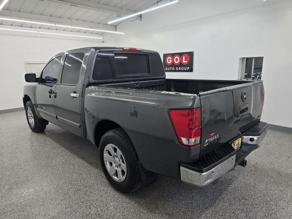 Nissan Titan S Crew Cab 2WD 2012