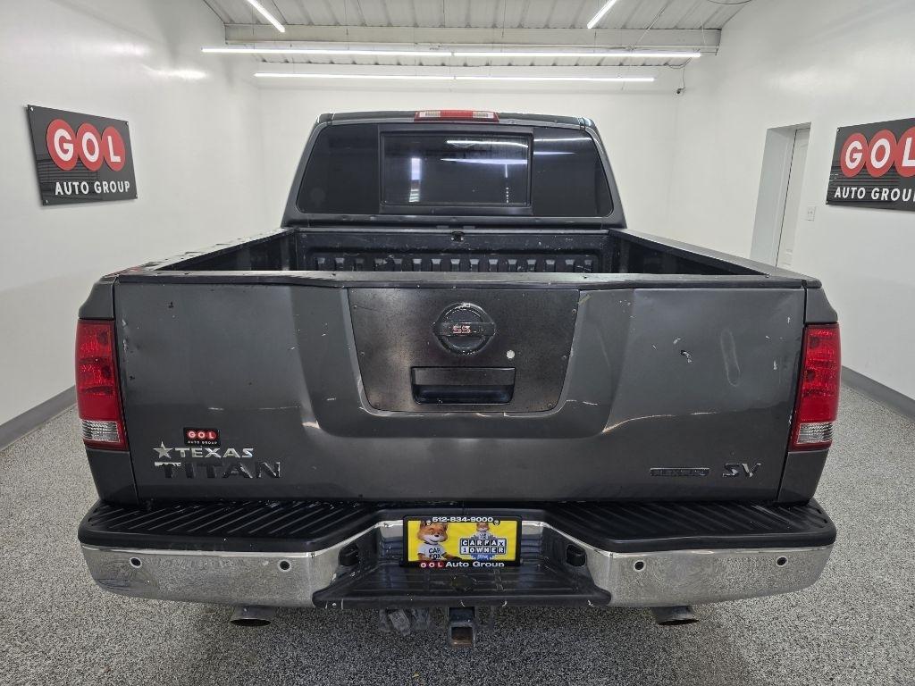 Nissan Titan S Crew Cab 2WD 2012
