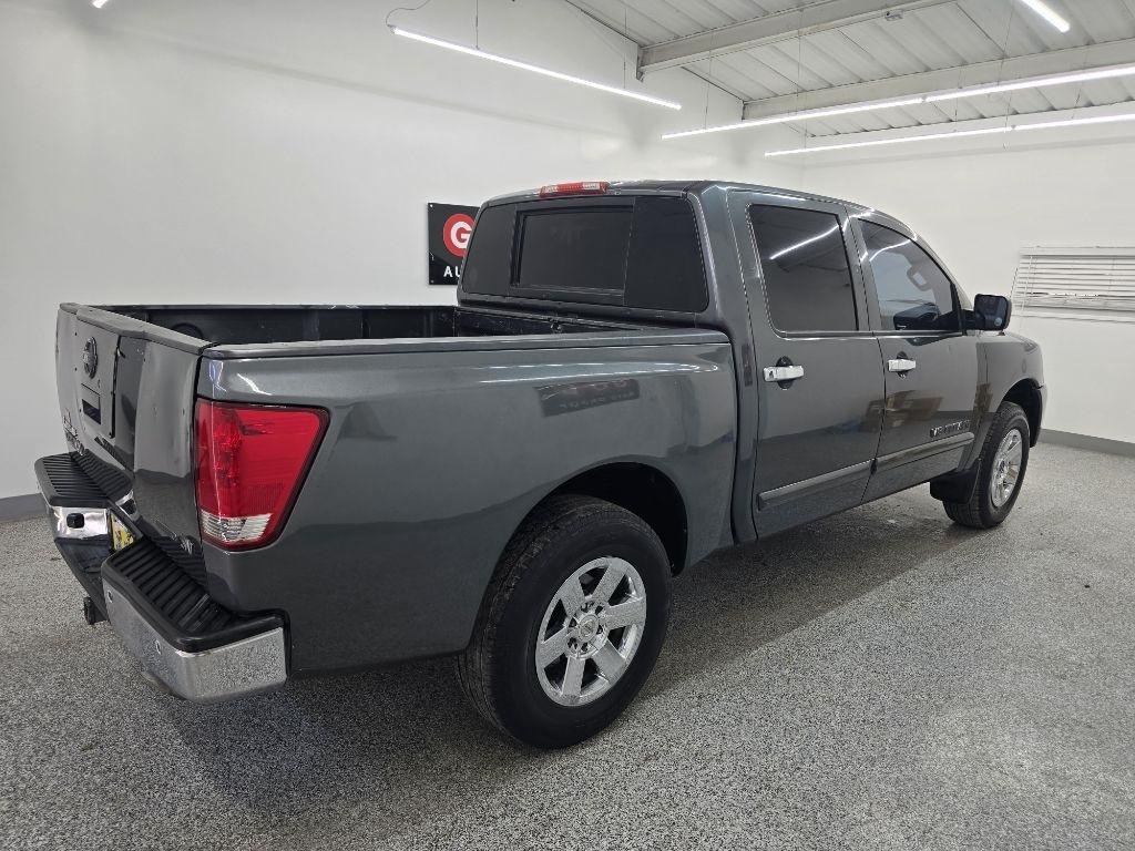 Nissan Titan S Crew Cab 2WD 2012