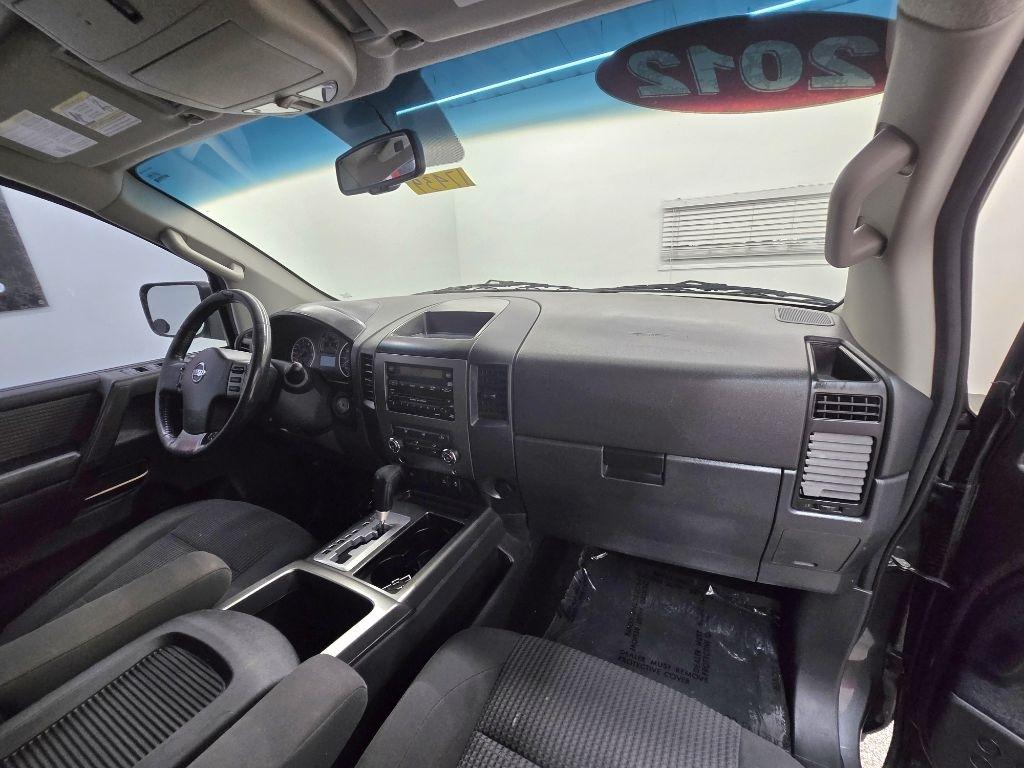 Nissan Titan S Crew Cab 2WD 2012