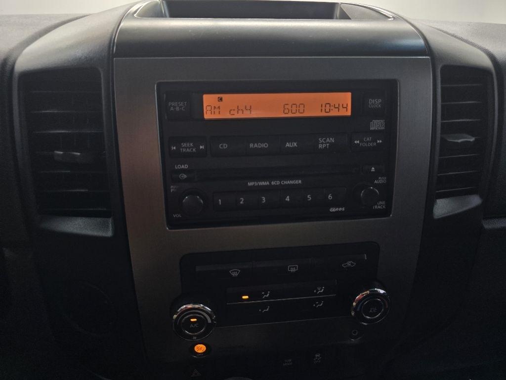 Nissan Titan S Crew Cab 2WD 2012