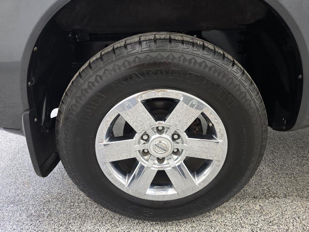 Nissan Titan S Crew Cab 2WD 2012