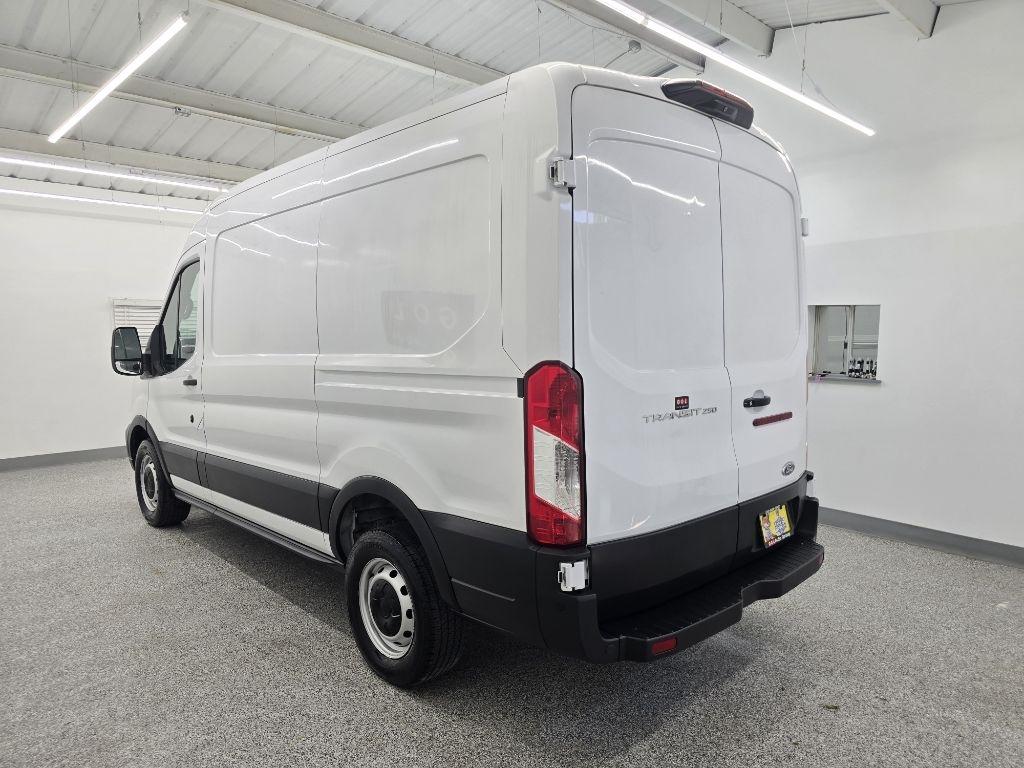 Ford Transit 250 Van Med. Roof w/Sliding Pass. 130-in. WB 2020