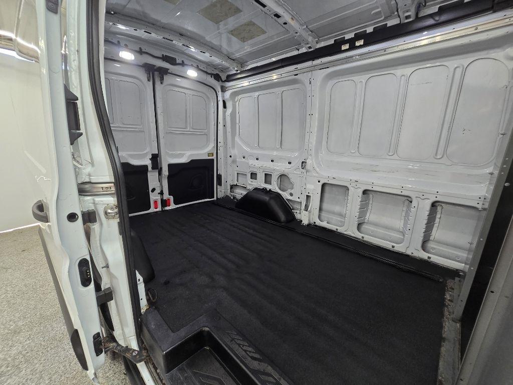 Ford Transit 250 Van Med. Roof w/Sliding Pass. 130-in. WB 2020