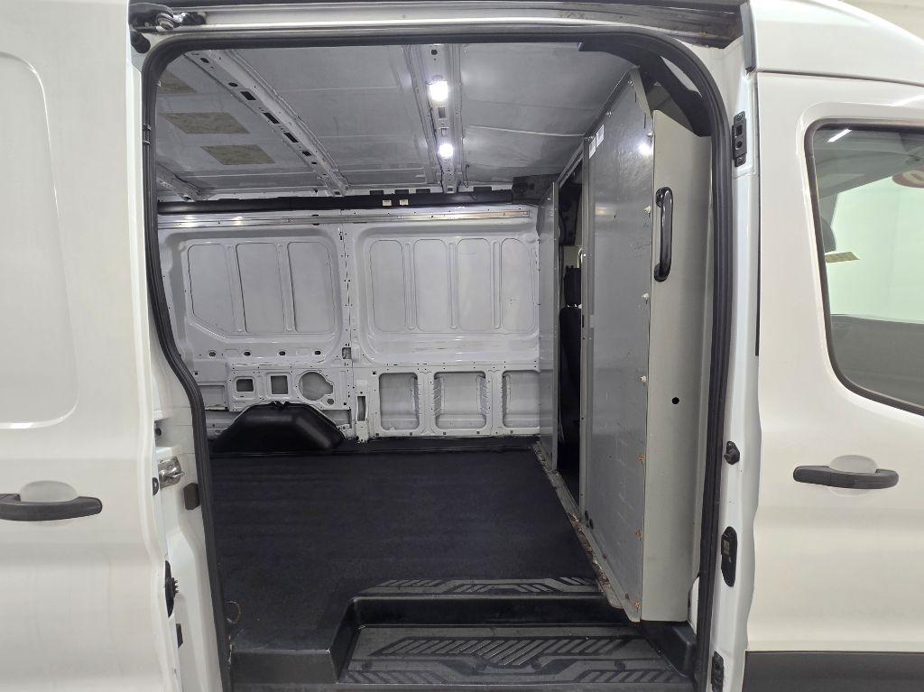 Ford Transit 250 Van Med. Roof w/Sliding Pass. 130-in. WB 2020