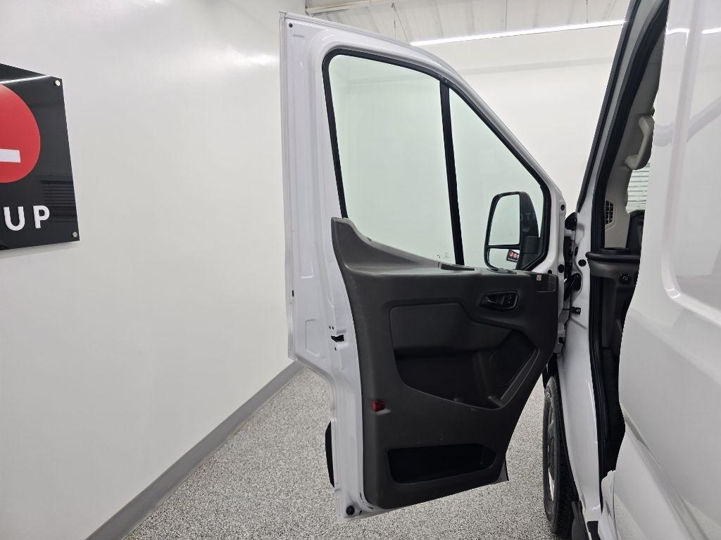 Ford Transit 250 Van Med. Roof w/Sliding Pass. 130-in. WB 2020