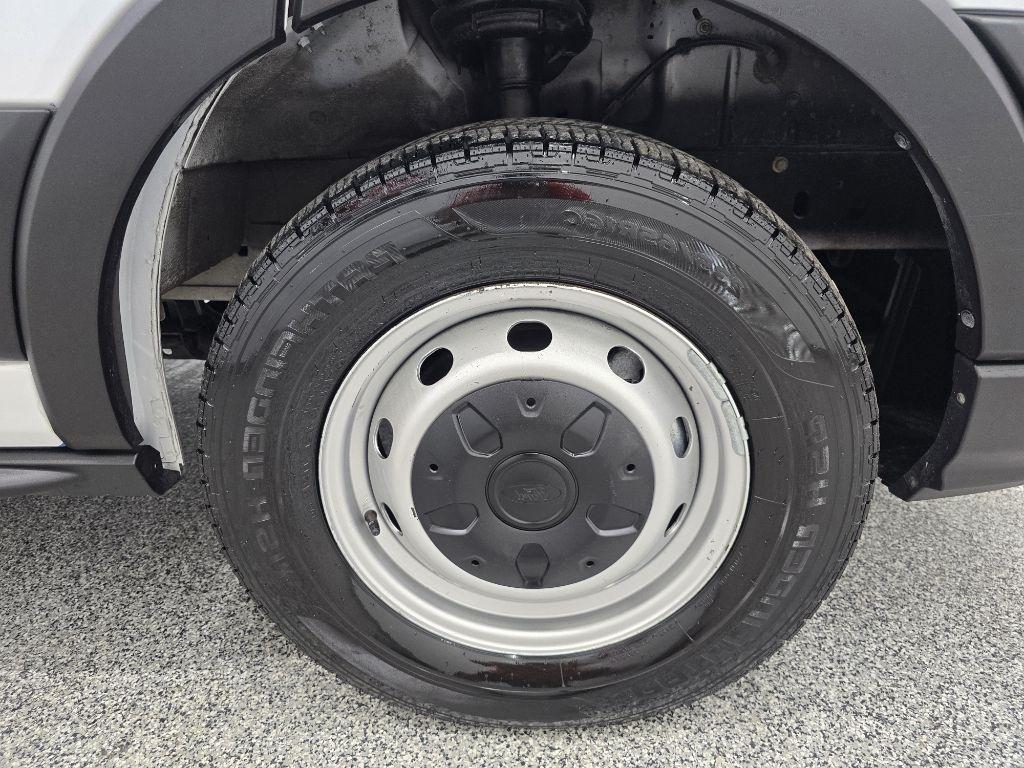Ford Transit 250 Van Med. Roof w/Sliding Pass. 130-in. WB 2020