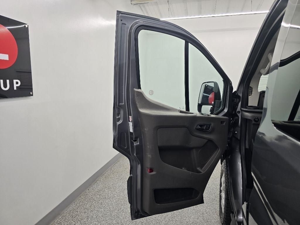 Ford Transit 350 Wagon Low Roof XL w/Sliding Pass. 148-in. WB 2021