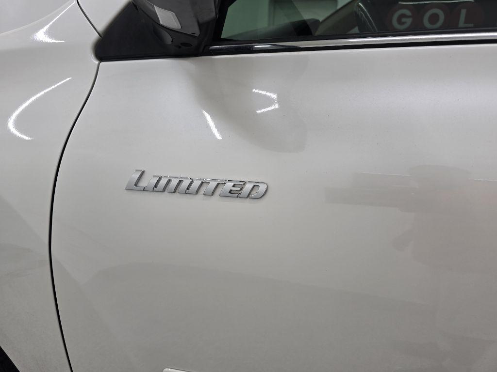Toyota Highlander Limited 2WD 2013