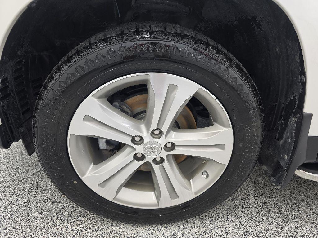 Toyota Highlander Limited 2WD 2013