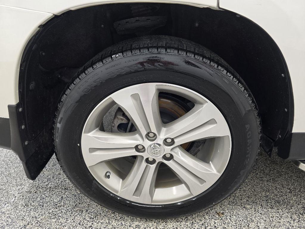 Toyota Highlander Limited 2WD 2013