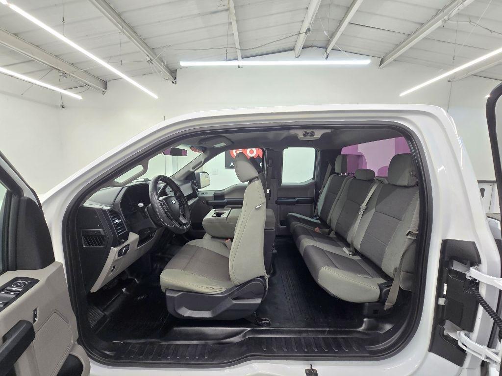 Ford F-150 XL SuperCab 6.5-ft. Bed 2WD 2016