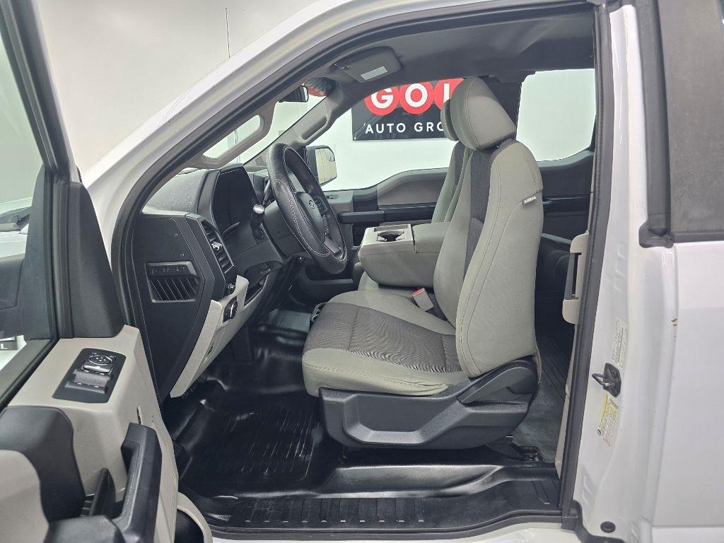 Ford F-150 XL SuperCab 6.5-ft. Bed 2WD 2016