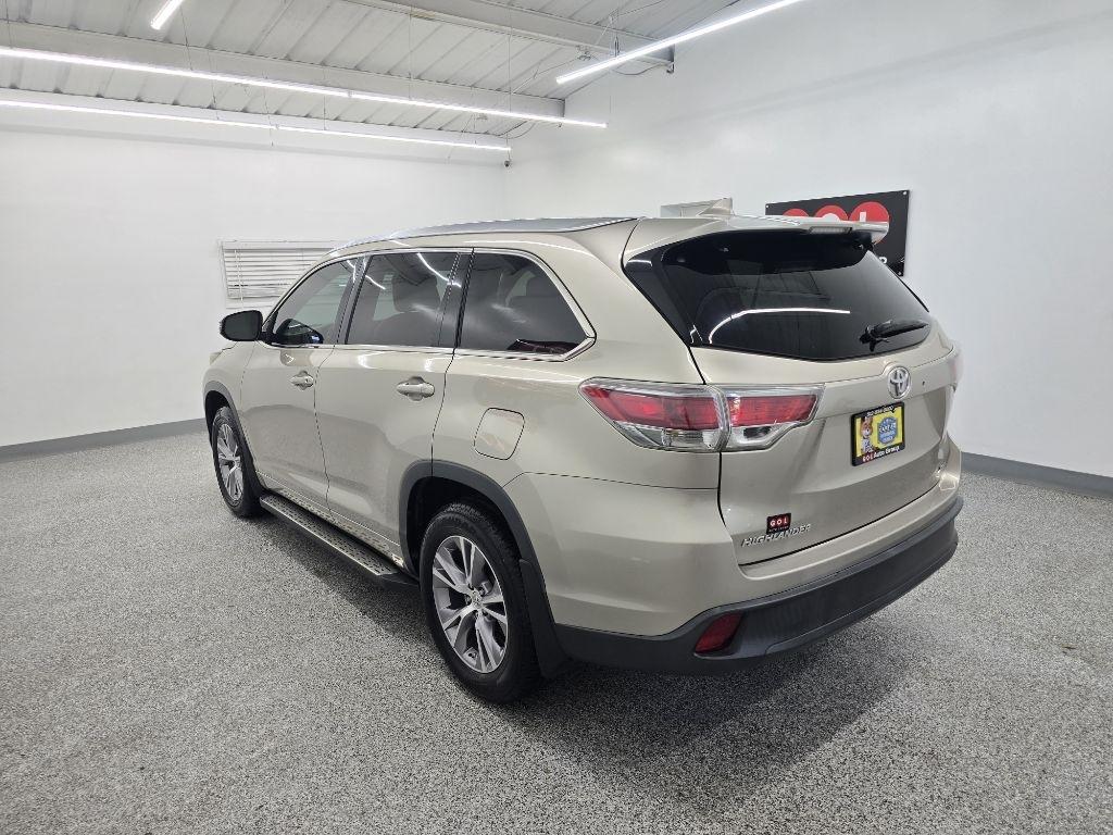 Toyota Highlander XLE FWD V6 2015