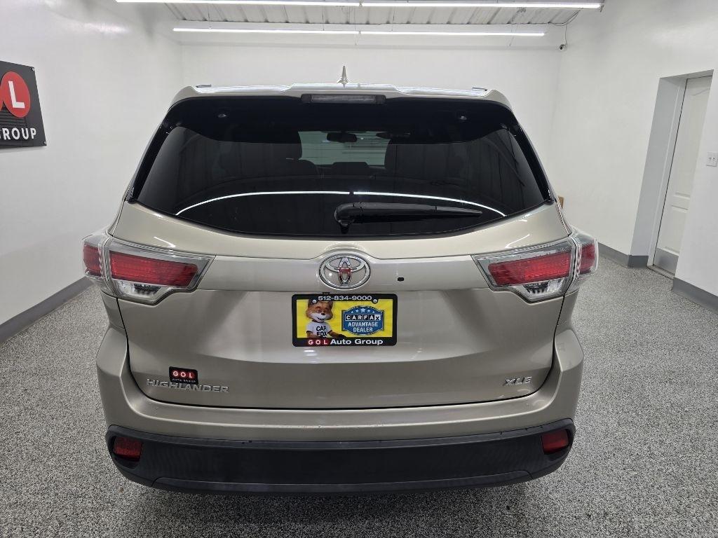 Toyota Highlander XLE FWD V6 2015