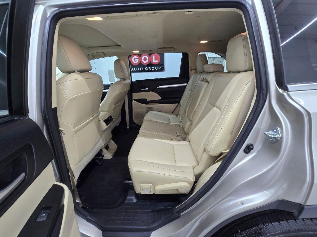 Toyota Highlander XLE FWD V6 2015