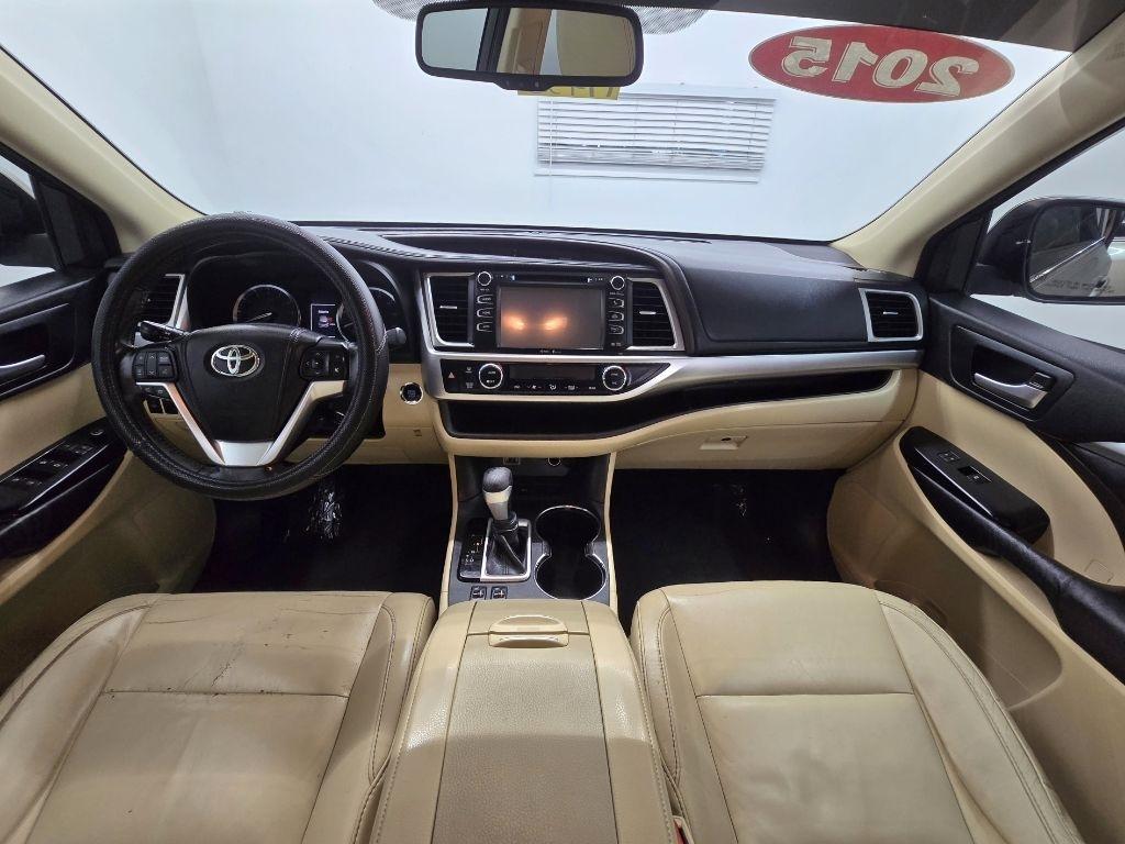 Toyota Highlander XLE FWD V6 2015
