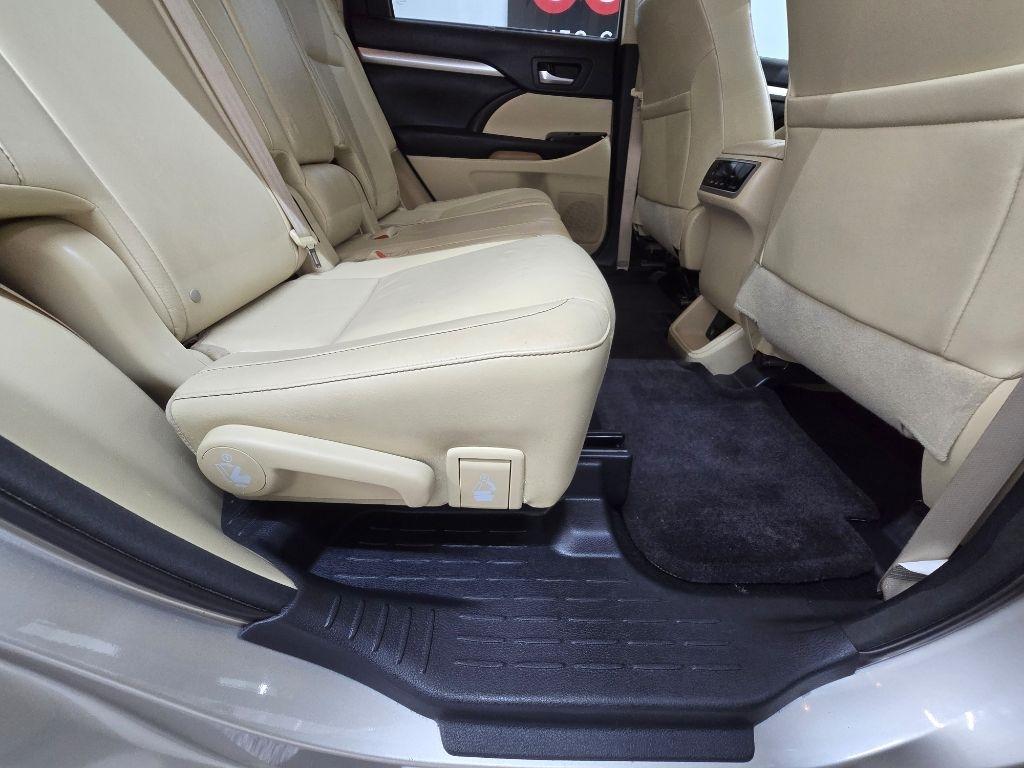 Toyota Highlander XLE FWD V6 2015