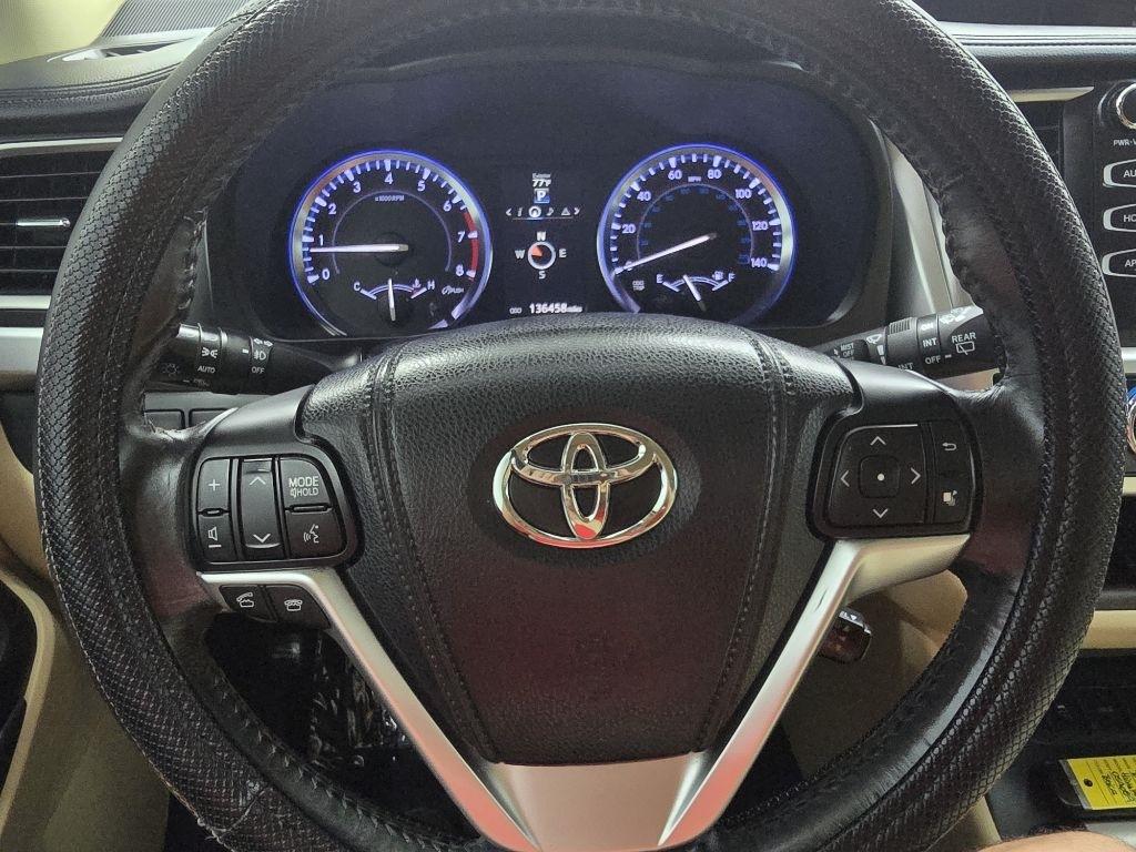 Toyota Highlander XLE FWD V6 2015