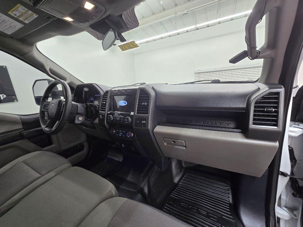 Ford F-250 SD XL Crew Cab 4WD 2022