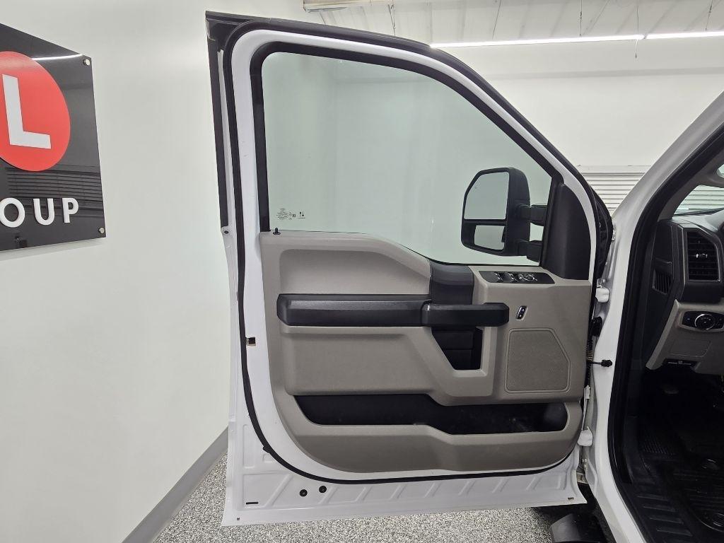 Ford F-250 SD XL Crew Cab 4WD 2022