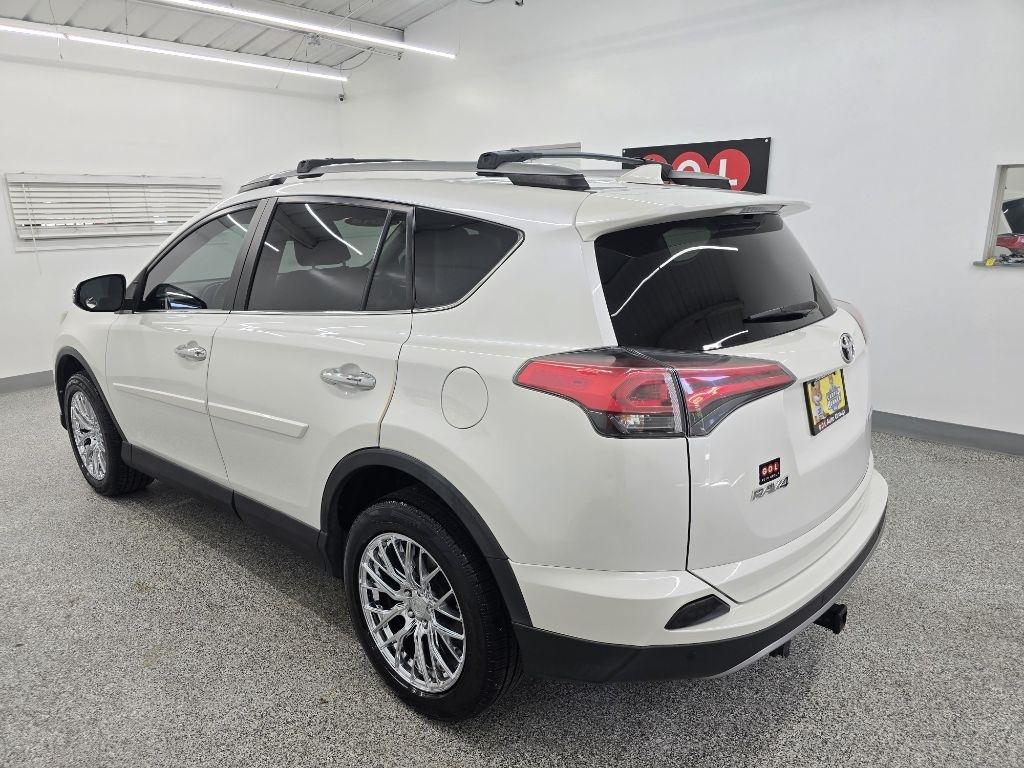 Toyota RAV4 Limited FWD 2018