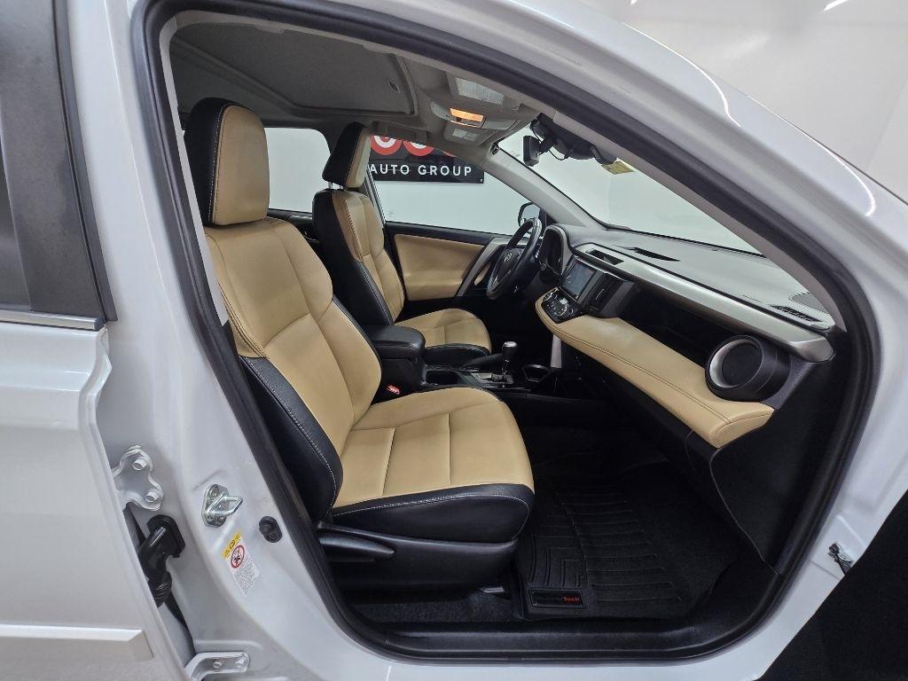 Toyota RAV4 Limited FWD 2018