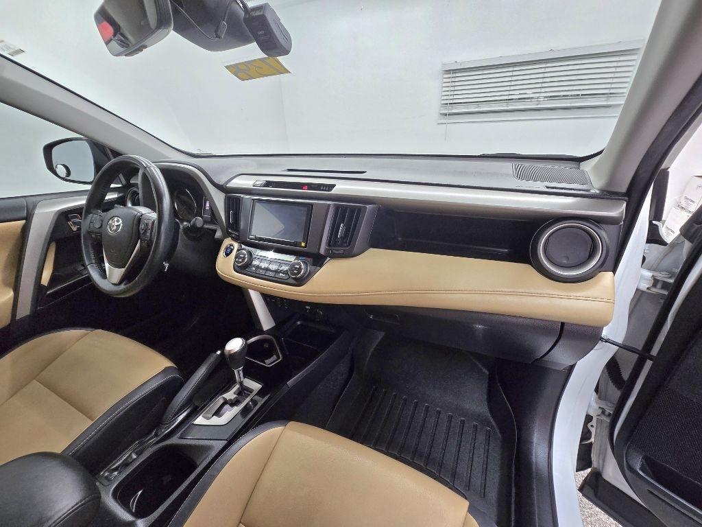Toyota RAV4 Limited FWD 2018